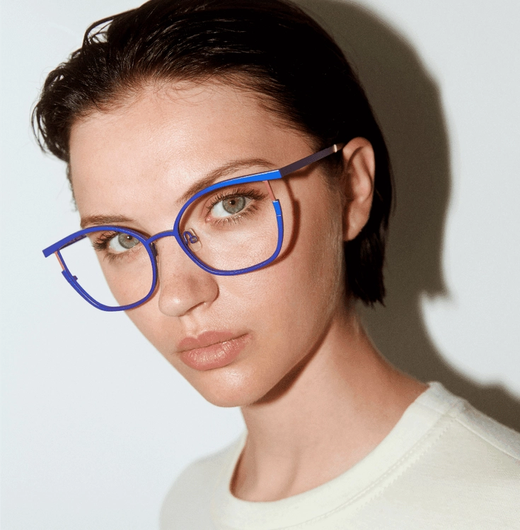 Lunettes Face à Face Paris : Soyez audacieux avec des lunettes contemporaines et colorées