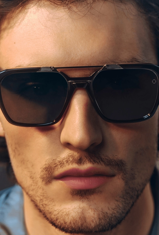 Eyeglass Frames: How to Select the Right Pair for You